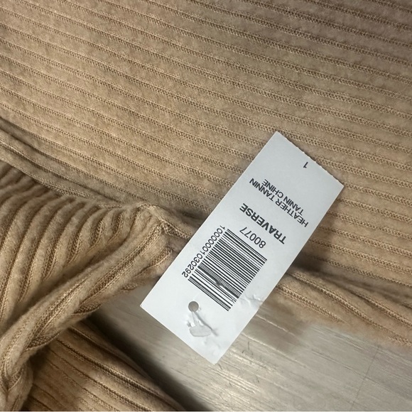 NWT Aritzia Traverse Sweater & skirt set! - Picture 4 of 6